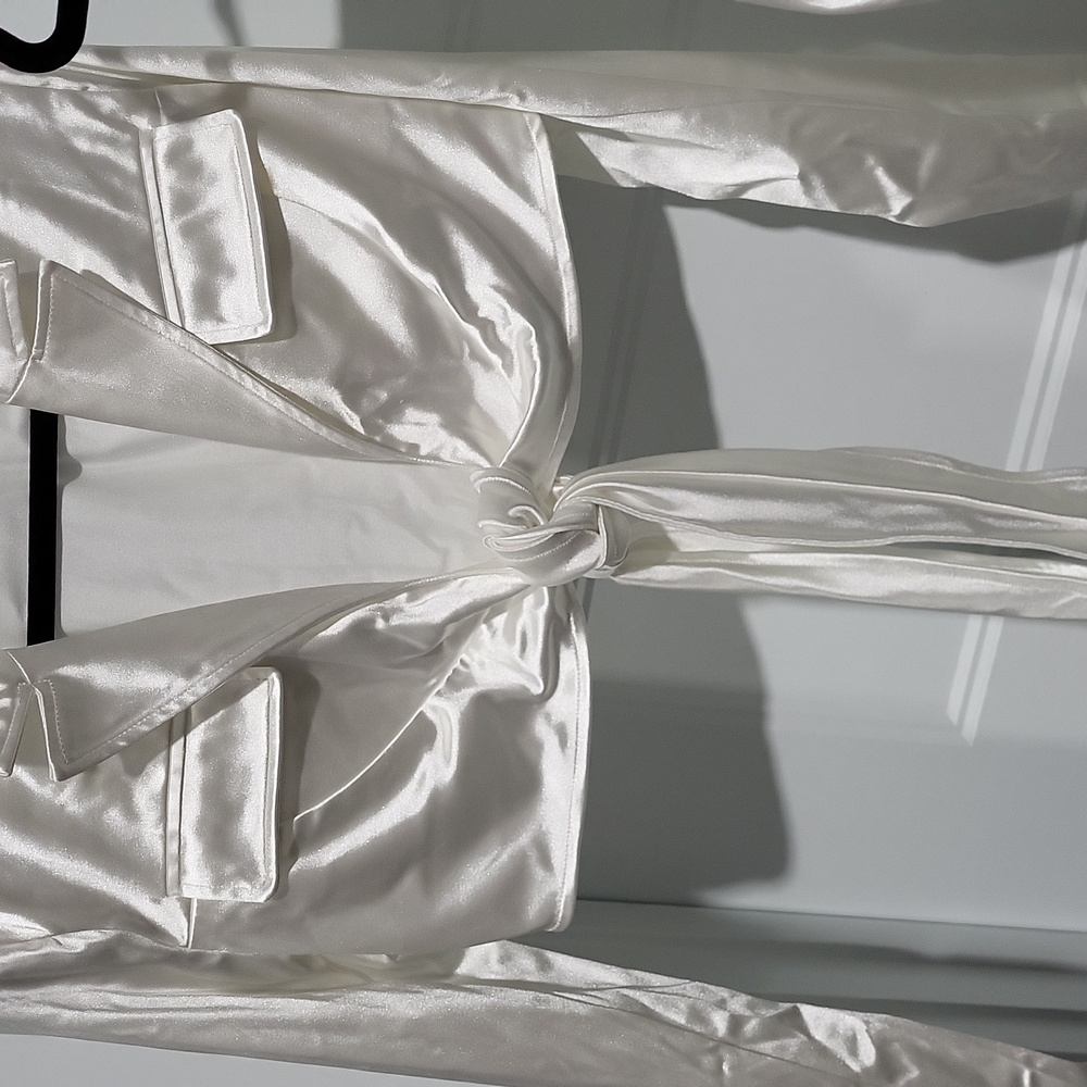 Elegant Cream Satin Leggings Set - Picture 2 of 8